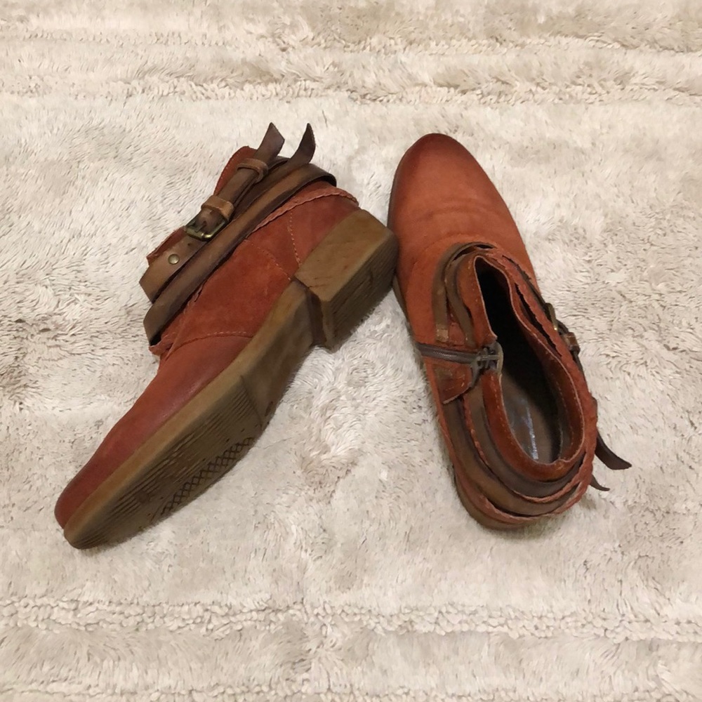 Ankle boots